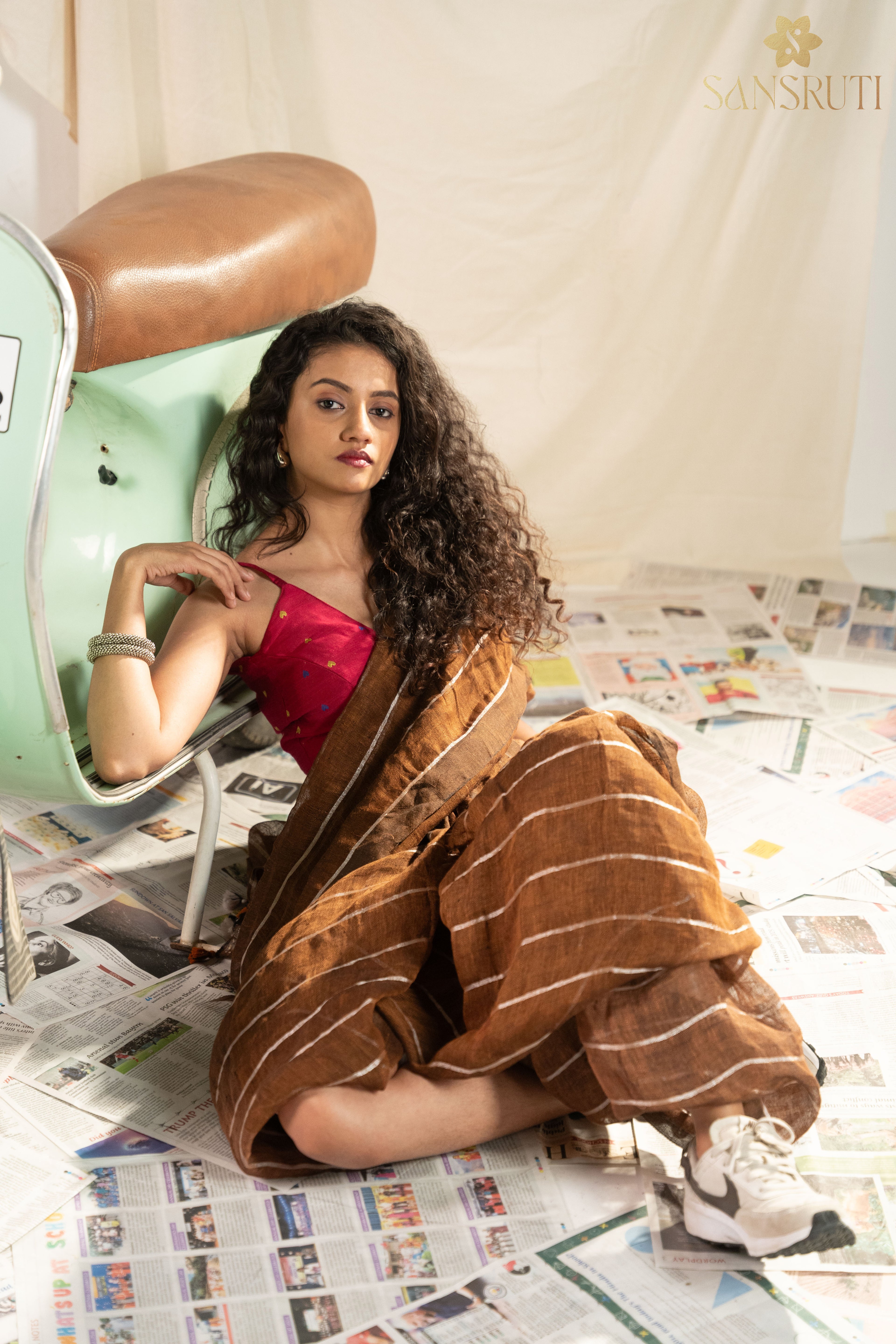 Earthy Grace Zari Check Linen Saree