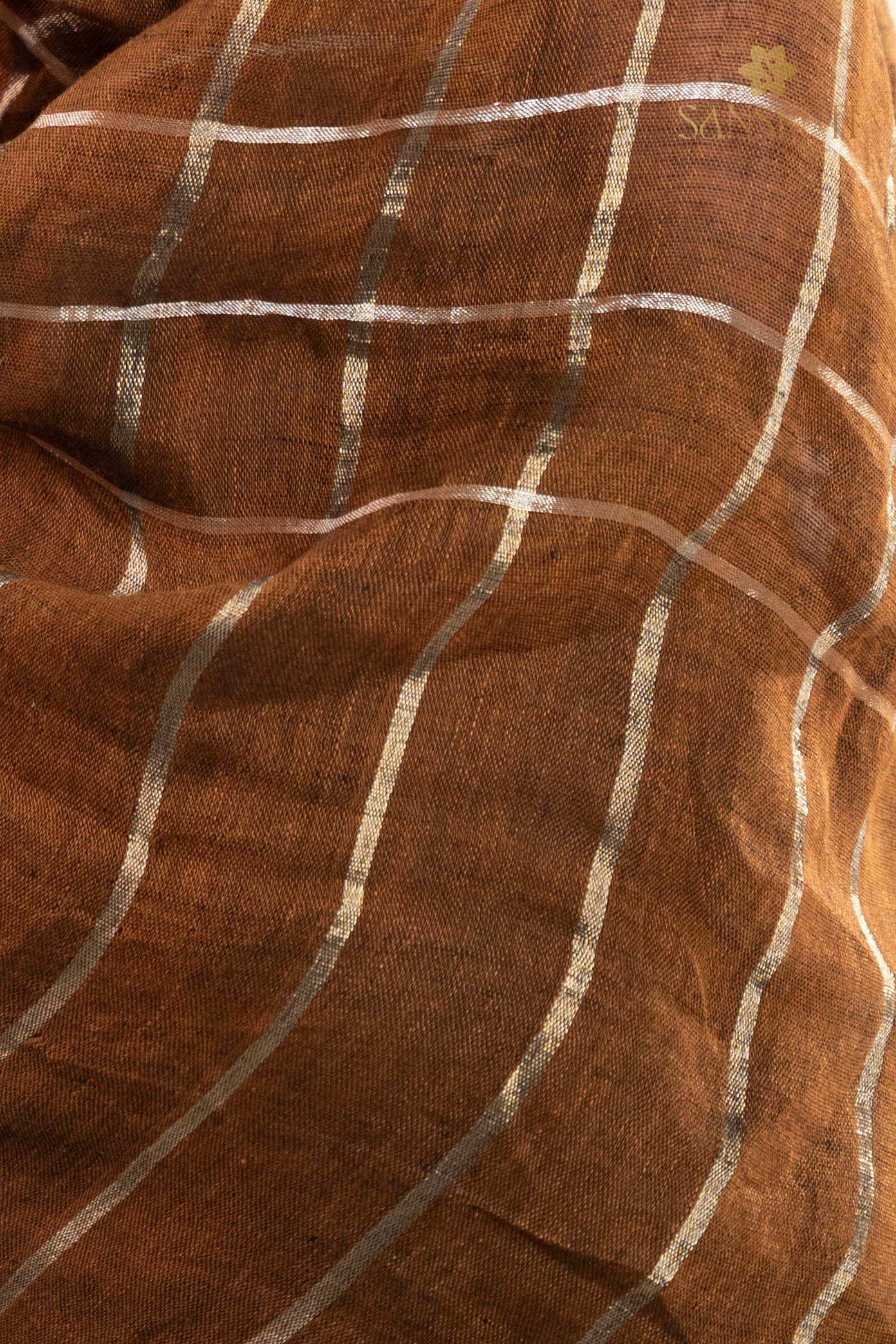 Earthy Grace Zari Check Linen Saree
