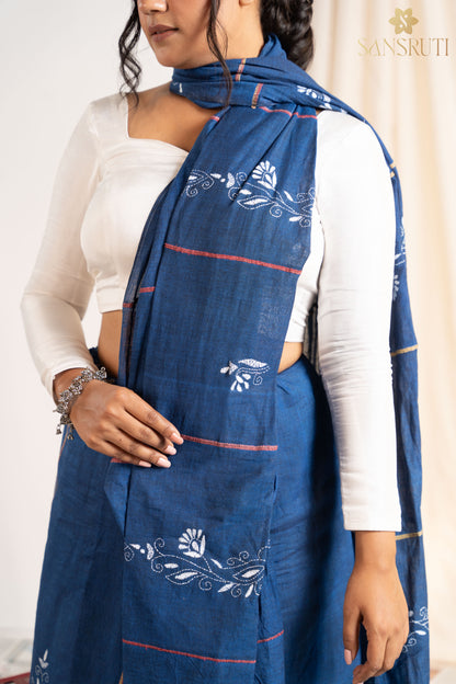 Ocean Breeze Blue &amp; White Kantha Saree